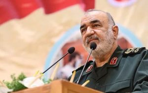 سرلشکر سلامی: ما به دنبال ساختن ایران قوی، ایران پیشرفته، ایران نوین،در زمینههای اقتصادی، سیاسی، فرهنگی و تجاری هستیم سرلشکر سلامی: ما به دنبال ساختن ایران قوی، ایران پیشرفته، ایران نوین،در زمینههای اقتصادی، سیاسی، فرهنگی و تجاری هستیم