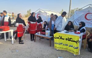 خدمات امدادی هلال احمر زرین‌دشت در پیاده‌روی جاماندگان اربعین