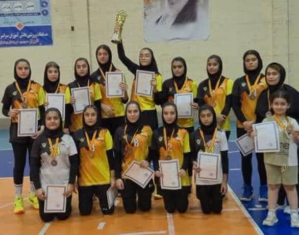 درخشش دختران زرین‌دشت در رقابت‌های والیبال استان فارس